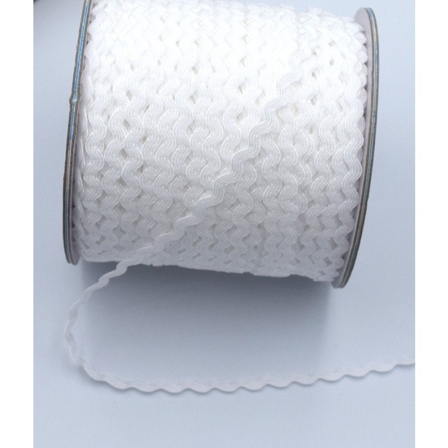 Κορδελάκι ζικ-ζακ 3mm σε λευκό χρώμα, κατάλληλη για να διακοσμήσεις τα γούρια σου- τιμή ανά μέτρο