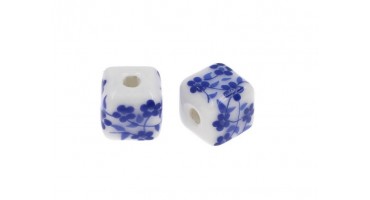 Κεραμικός κύβος 10mm λευκός με μπλε λουλούδια, κατάλληλο για την κατασκευή κοσμημάτων-ανά τεμάχιο