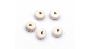 Κεραμική χάνδρα ροδέλα 5,3X2,5mm με τρύπα 1,2mm σε λευκό χρώμα  . Τιμή ανά συσκευασία 10τεμ