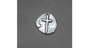 Μεταλλικός σταυρός τύπου Κωνσταντινάτο σε ασημί αντικέ-ανά τεμάχιο