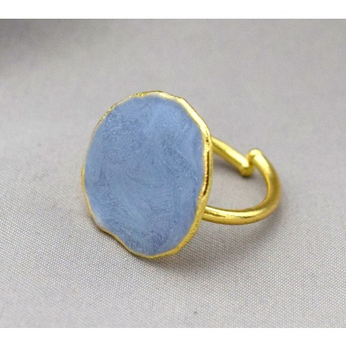 Χειροποίητο δαχτυλίδι στρογγυλό φλατ από ορείχαλκο επιχρυσωμένο με μπλε ραφ-γκρι σμάλτο
