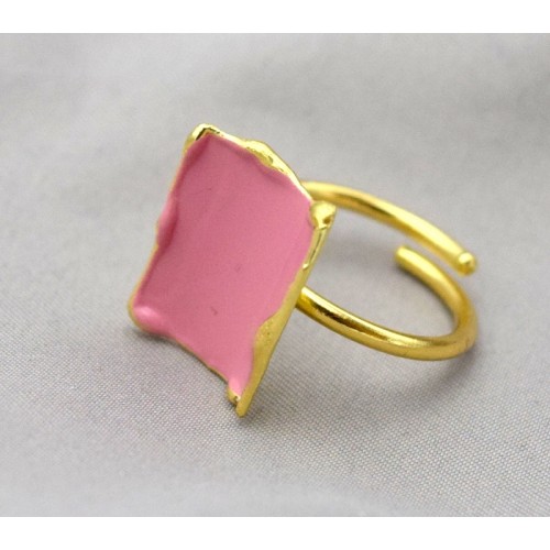 Χειροποίητο δαχτυλίδι τετράγωνο πομπέ από ορείχαλκο επιχρυσωμένο με ροζ σμάλτο