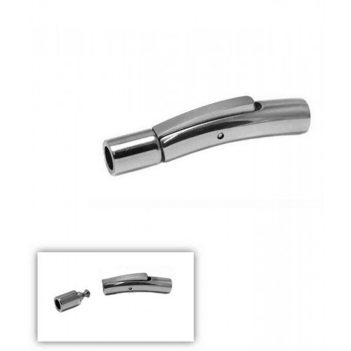 Ατσάλινο κούμπωμα με ασφάλεια 26mm με τρύπα 3mm σε ασημί χρώμα.  Τιμή ανά τεμάχιο 